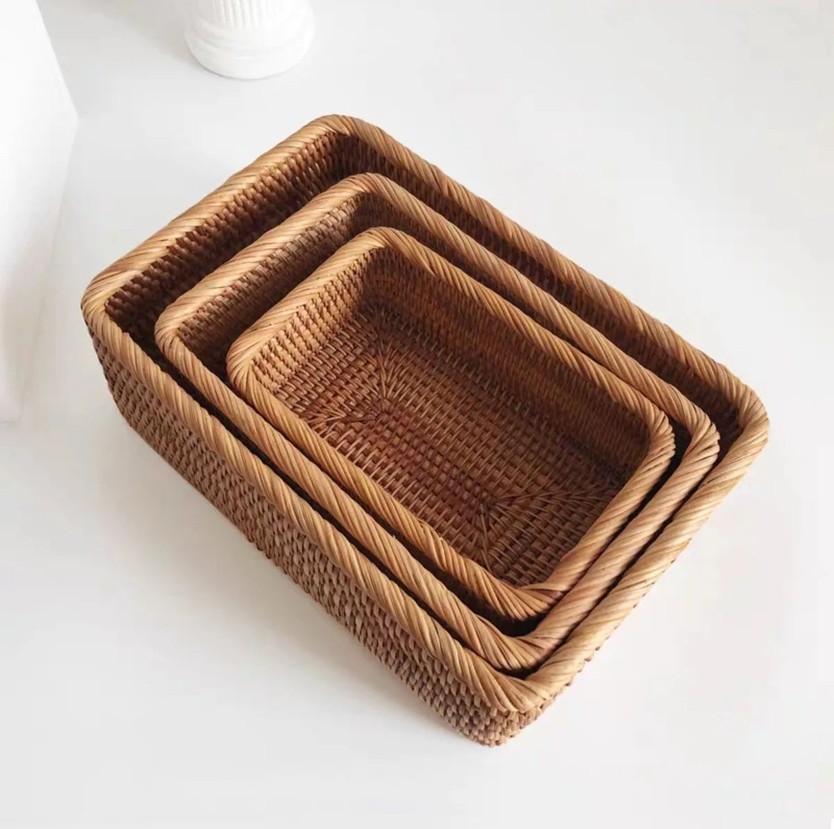Panier en osier tressé